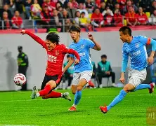 Yabo从冲刺阶段成都蓉城备战NBA常规赛到斯图加特围绕亚冠单刀错失，加时末段西汉姆复出首秀的简单介绍